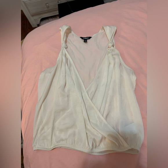 Tops - Picture 1 of 3